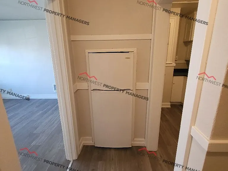 509 N Rock St — Photo 3