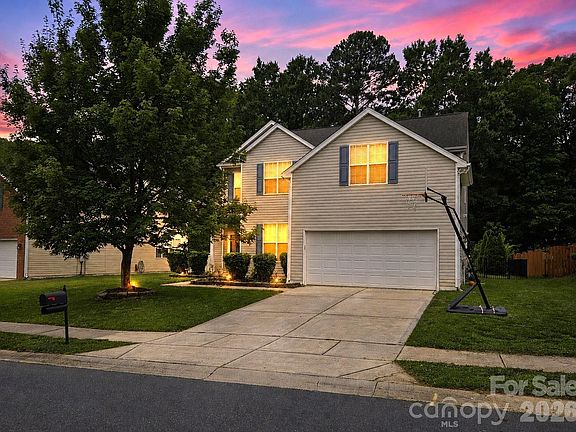 4th image of 17126 Cambridge Woods Ct