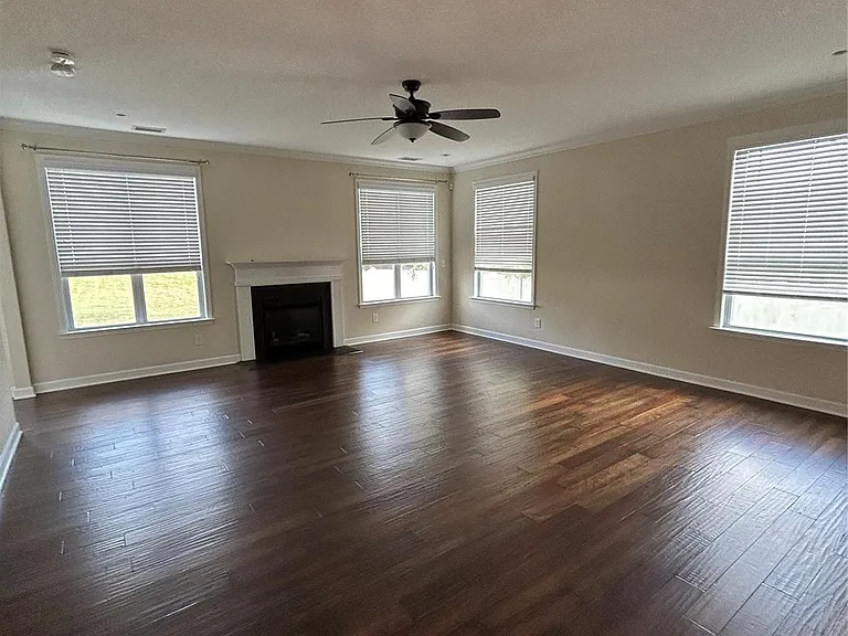 10517 Donahue Dr — Photo 14