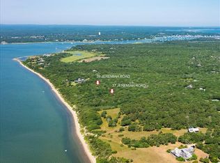 39 Jeremiah Rd, Edgartown, MA 02539