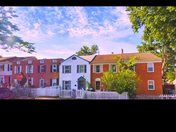 9295 Byrd Dr, Manassas, VA 20110