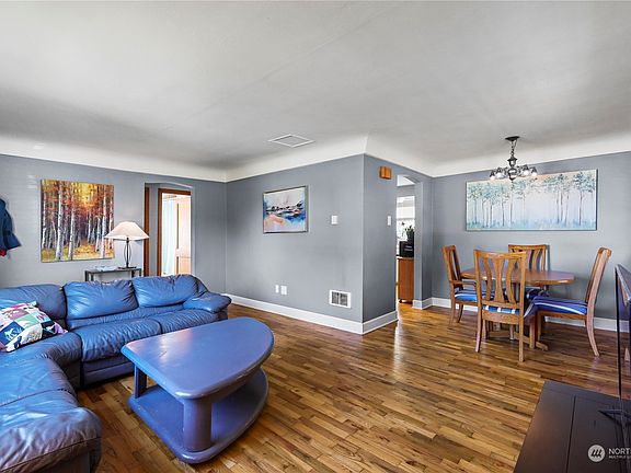 5th image of 421 A Street NE