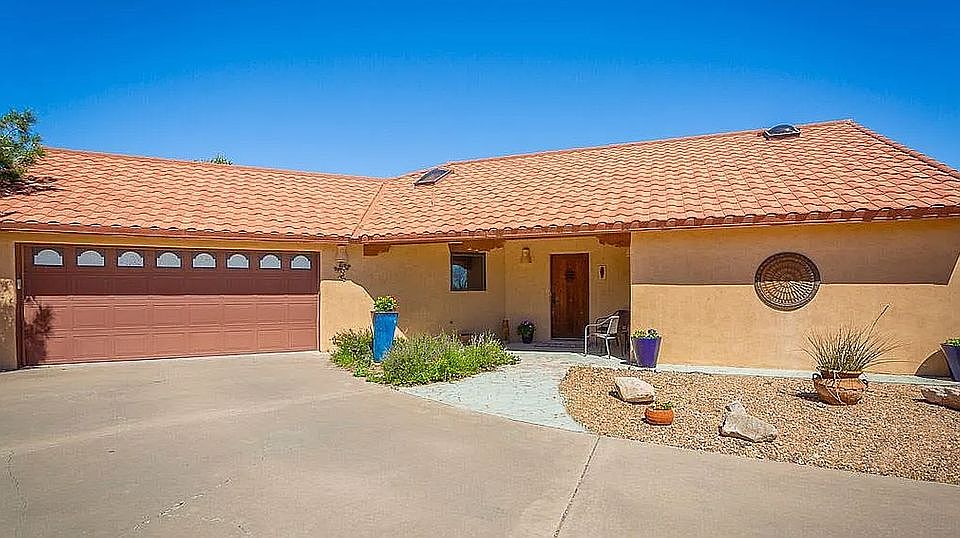 1st image of 4 Jemez Ct