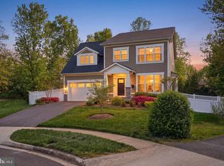 6365 Verde Ct, Alexandria, VA 22312