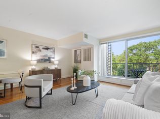 800 4th St SW APT S421, Washington, DC 20024