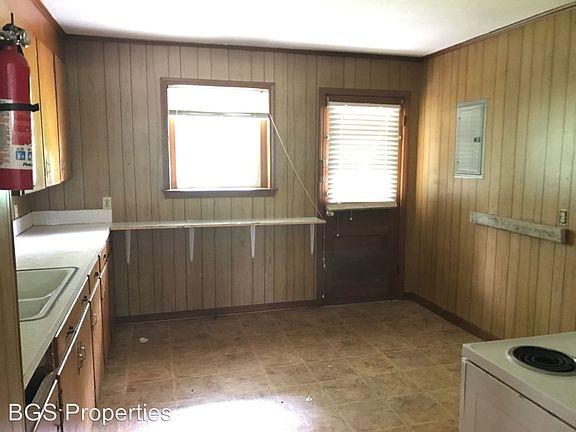 4th image of 1002 Hillcrest Ave APT 7