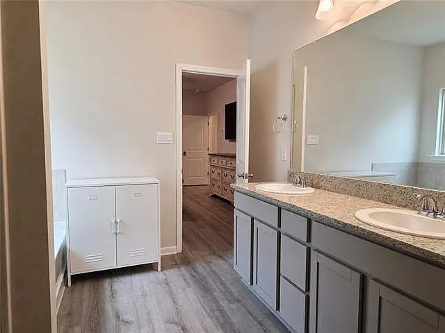 109 Oak Landing Ln — Photo 10