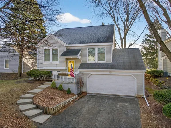 9 Crossbridge Ct, Madison, WI 53717