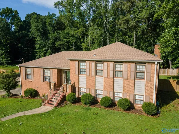 84 Pinecrest Dr, Trinity, AL 35673