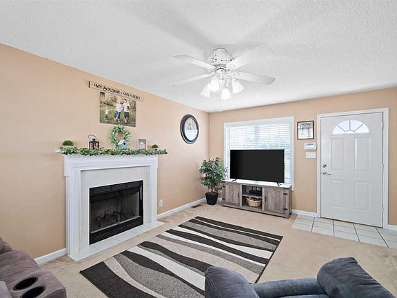 5th image of 1375 Mackenzie Ct