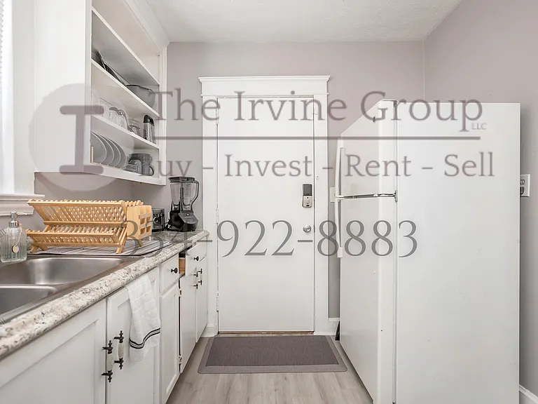 1501 Winona Ave — Photo 7