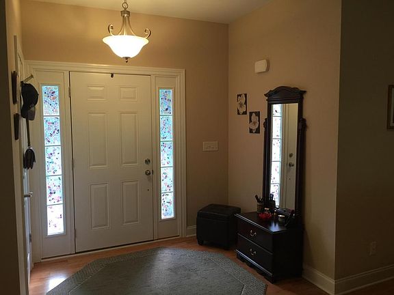 3rd image of 1025 Melton Hill Cir
