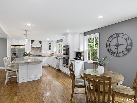 5th image of 158 Orchard Hill Drive