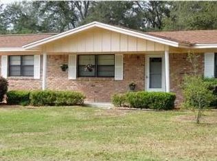 25 Maple Ave, Shalimar, FL 32579