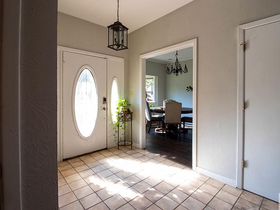 4th image of 50 Lanshire Dr