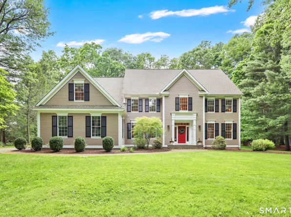 15 Spruce Lane, Simsbury, CT 06089