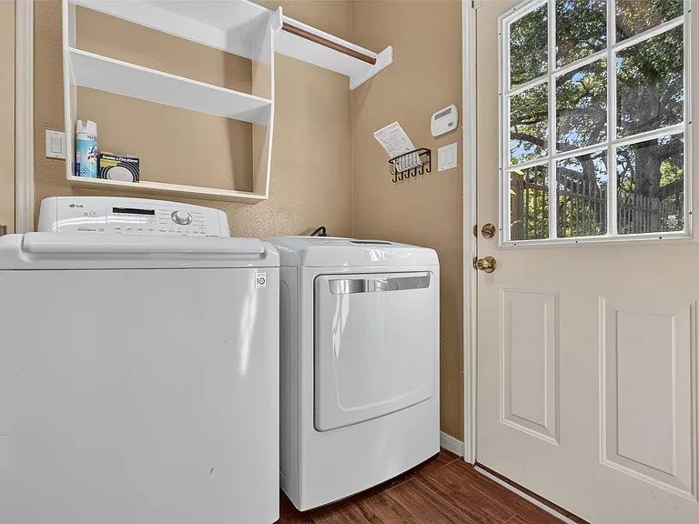108 Oak Creek Ln — Photo 29