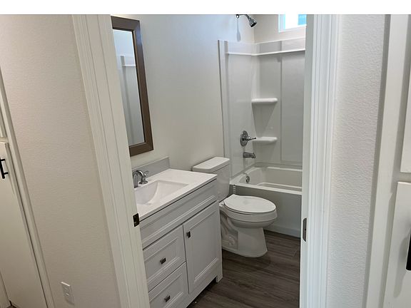3rd image of 2740 Inverness Dr