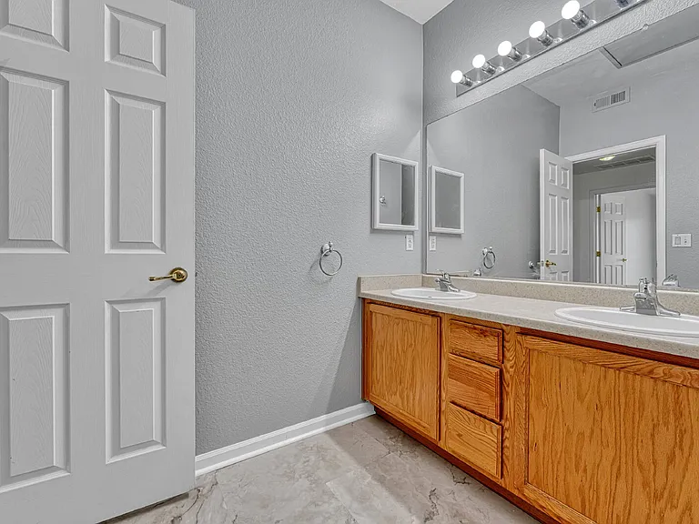 5745 N Genoa Way #13-303 — Photo 26