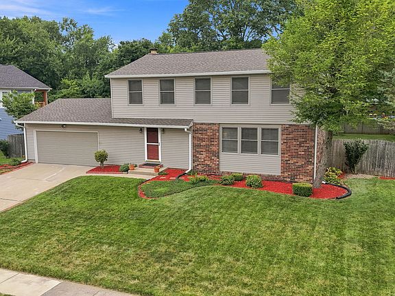 3rd image of 1192 W Greenbriar Dr