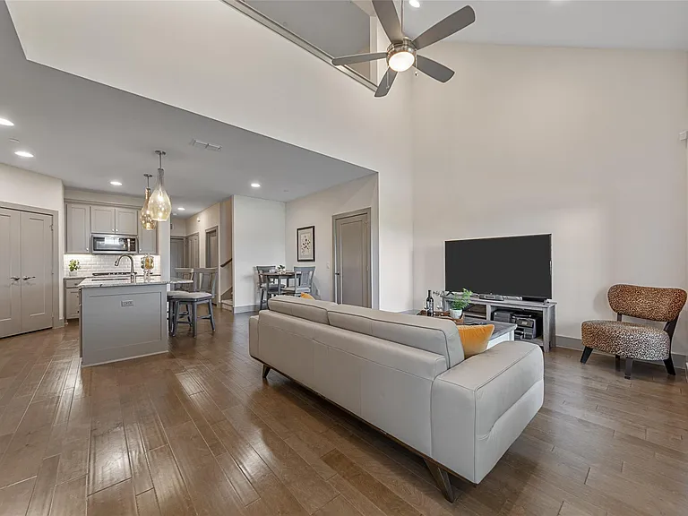 4130 Pequin Dr — Photo 4