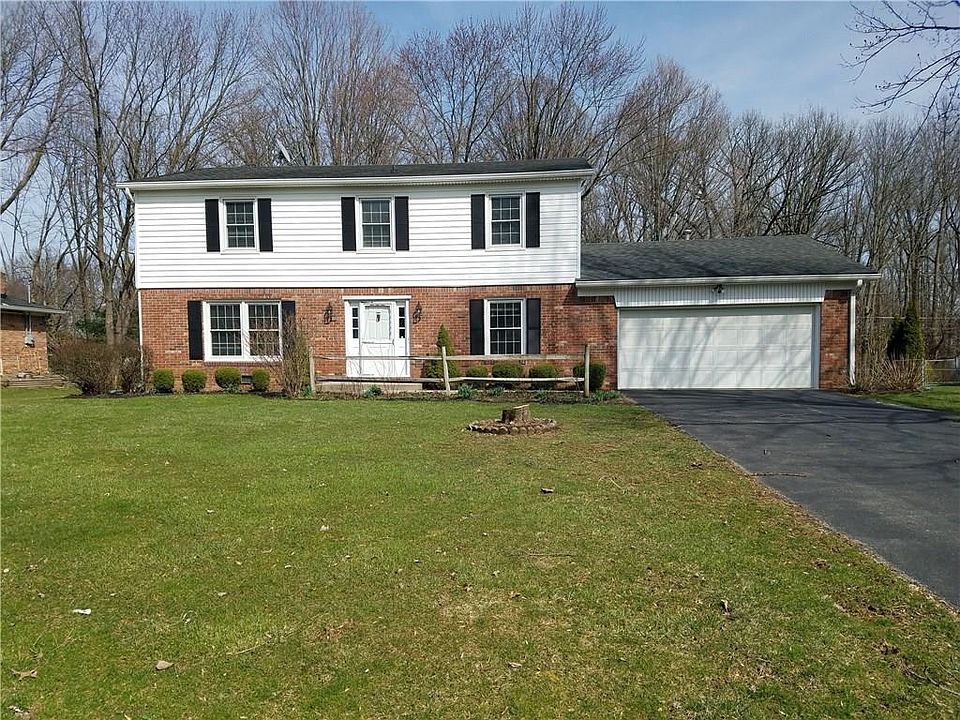 1st image of 8905 Holliday Dr