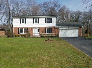 8905 Holliday Dr, Indianapolis, IN 46260