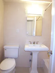 Rented by ER (DO NOT USE)