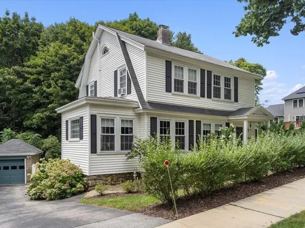 61 Havelock Rd, Worcester, MA 01602