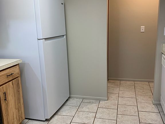4th image of 3217 Vinson Ave