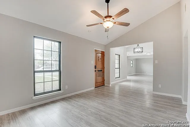 157 W Wildwood — Photo 14