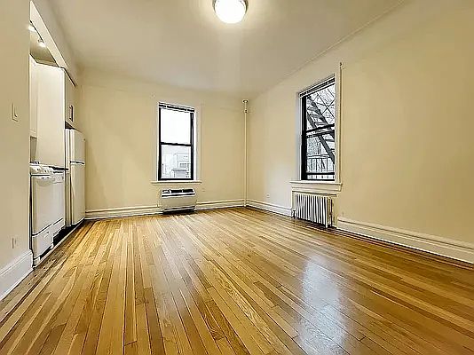 1st image of 214 E 51st St APT 5D