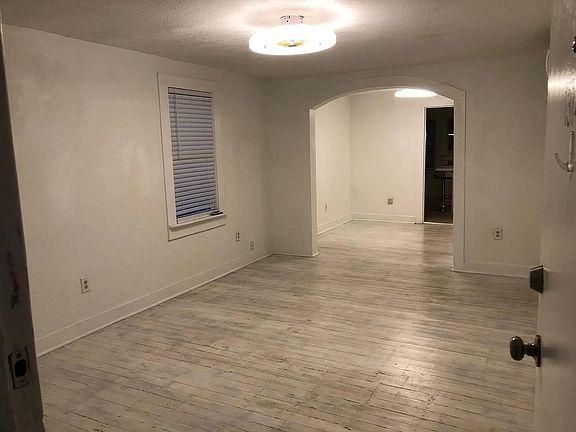 2nd image of 1314 E Gore St #1/2