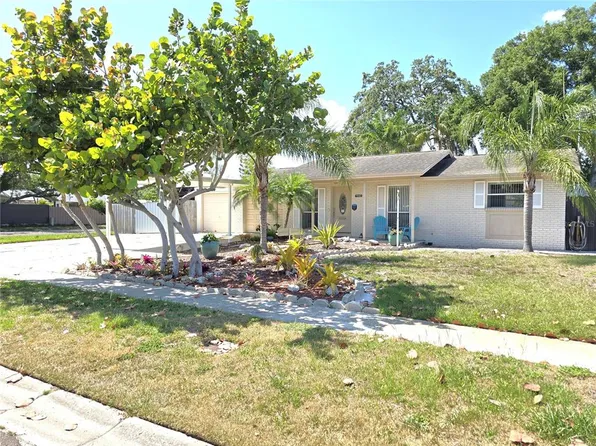 7943 Woodvine Cir, Tampa, FL 33615