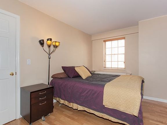 4th image of 132 E 35th St #18K