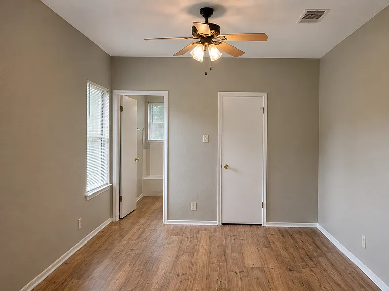 1217 Armadillo Rd #B — Photo 13