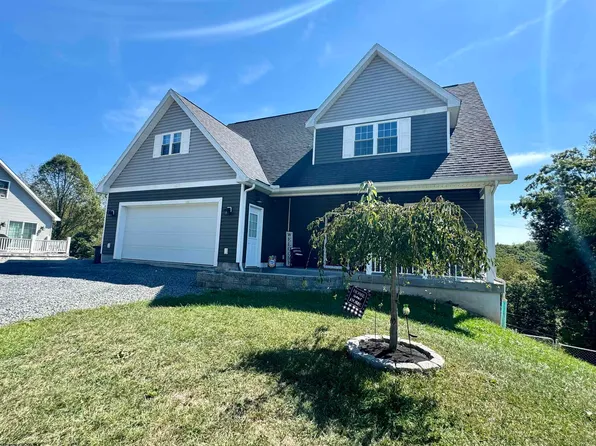 140 Lakeview Dr, Fairmont, WV 26554