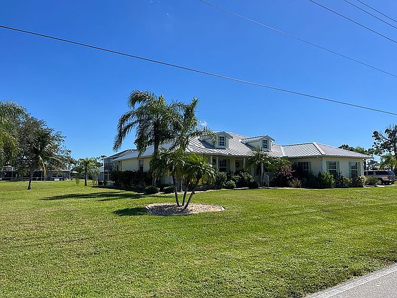 2nd image of 943 Rotonda Cir