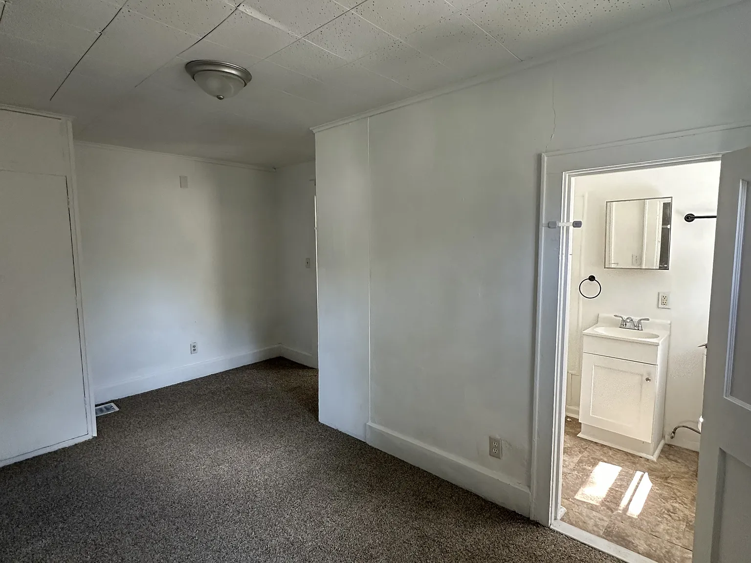 1913 Broadway Street - 1 — Photo 2