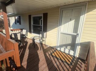 110 Greenbriar Dr N, Bath, PA 18014