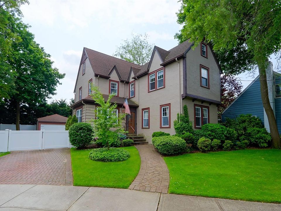 1st image of 81 Jackson Avenue