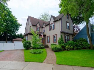 81 Jackson Ave, Rockville Centre, NY 11570