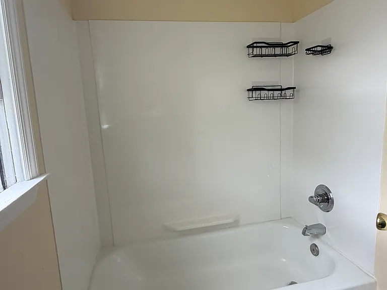 237 Jefferson Hts #6 — Photo 5