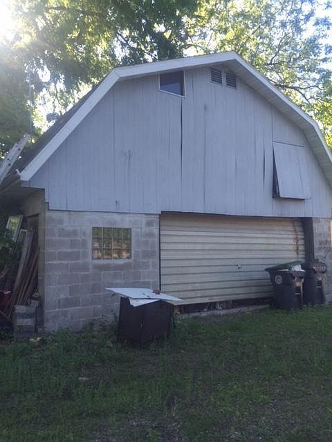 2nd image of 1308 Johnson St