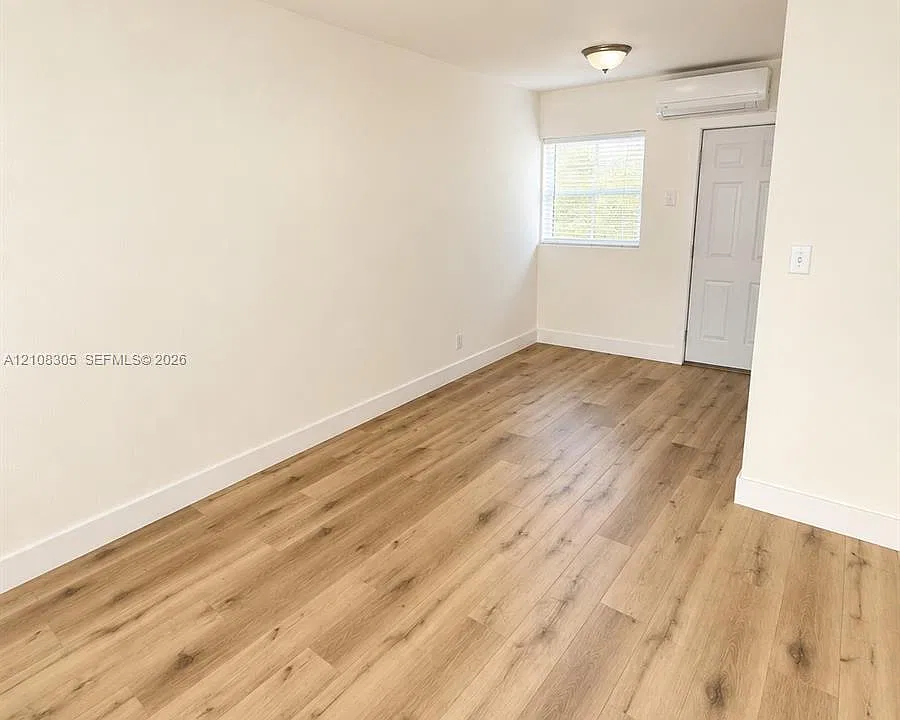 125 SW 5th Ct #1