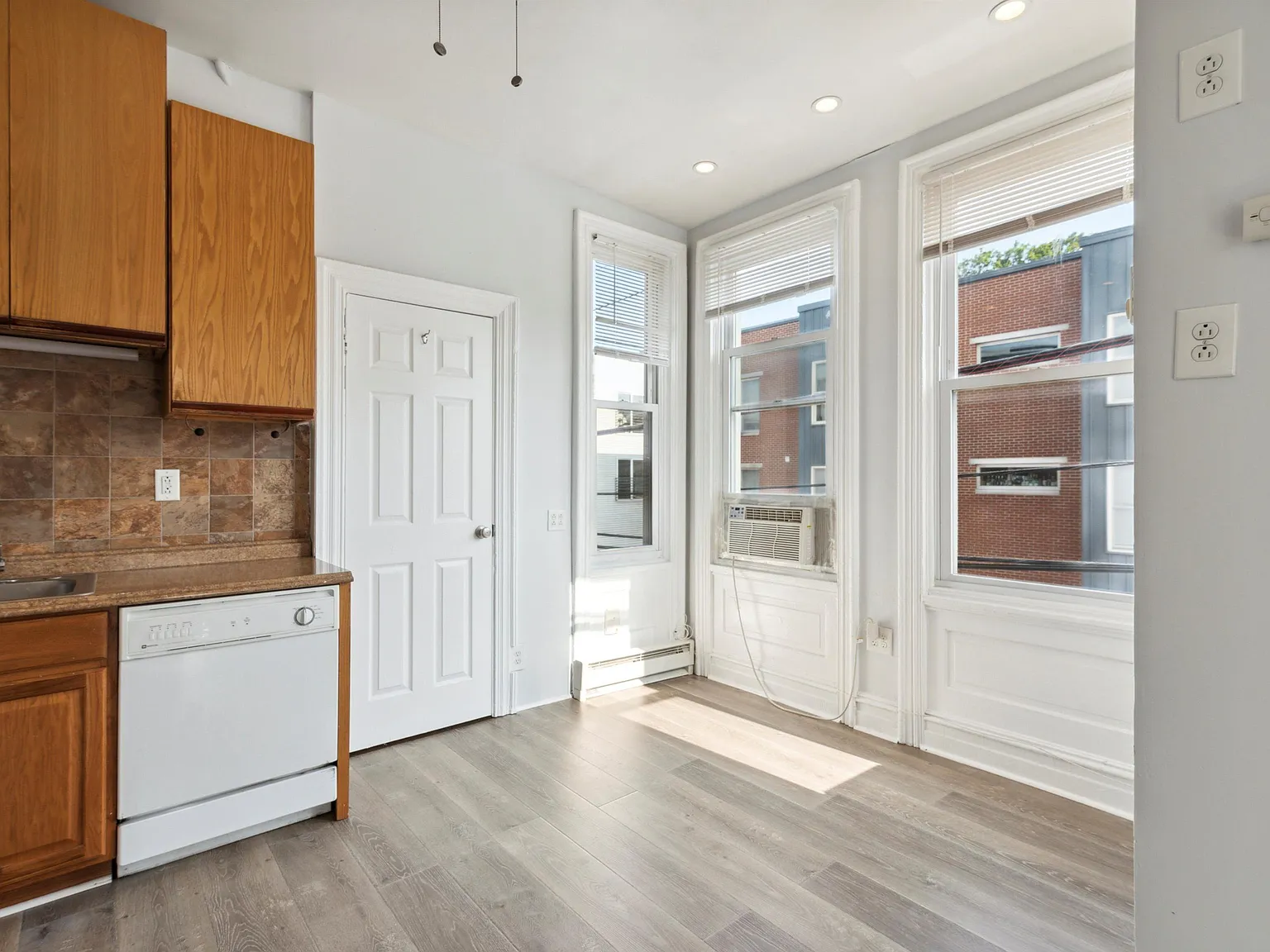 1746 N 16TH ST Unit 2F — Photo 1