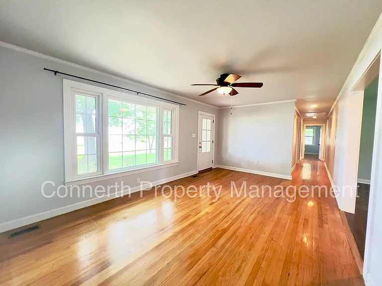 2880 Trough Springs Rd — Photo 8