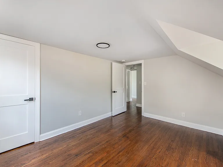 127 Albert St #2 — Photo 12