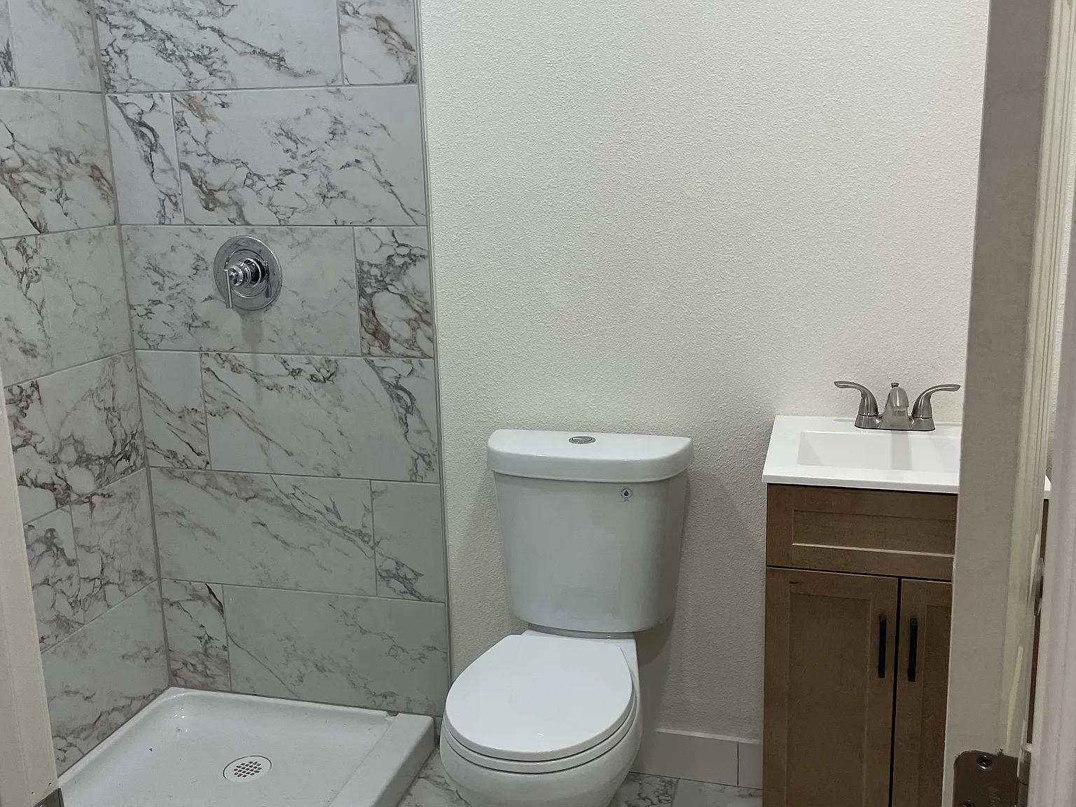 4 bed, 1222 sqft, $2,500 — Photo 4