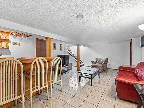 4th image of 239-16 86th Ave